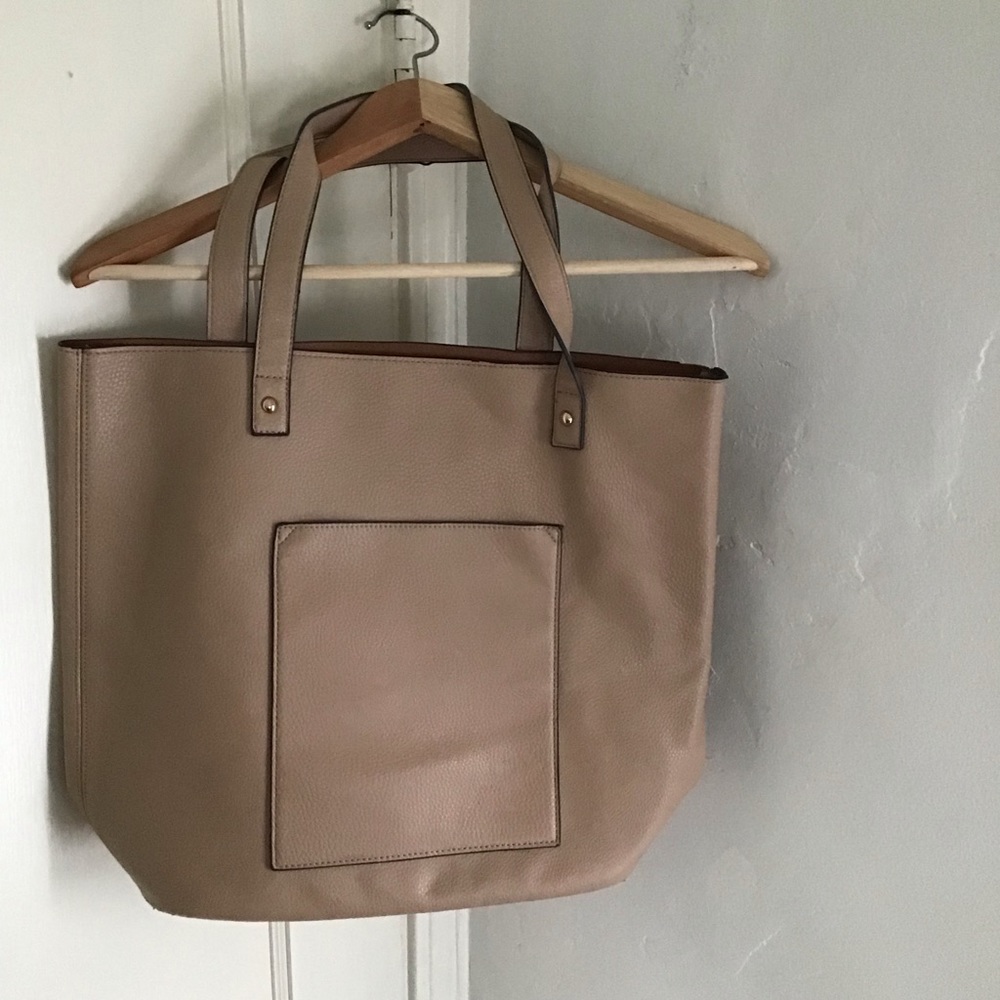 Oversized tote bag
